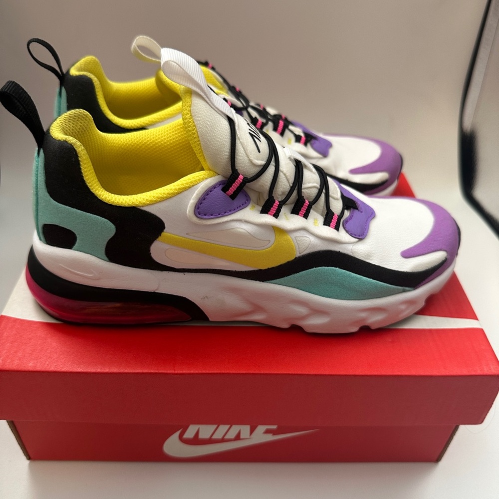 Nike Air Max 270 RT Size 3Y